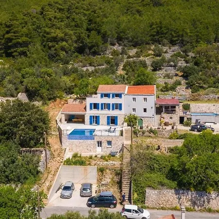 Dom wakacyjny Family Friendly House With A Swimming Pool Babino Polje, Mljet - 22326 *